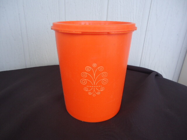90s vintage 古着 2B 2tuck set up orange Vintage Tupperware TupperCraft 1421 Sewing Kit Craft Tackle