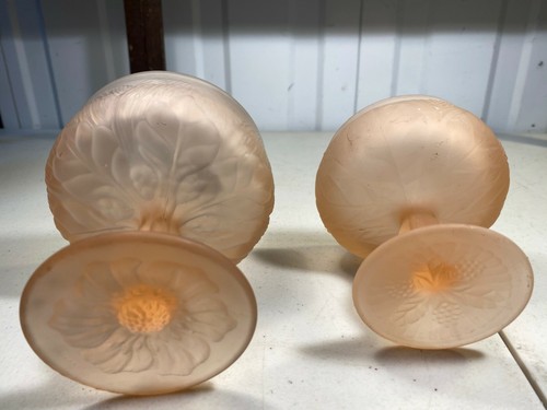 Two Antique c1920’s Frosted Pink Depression Glass Squat Pedestal Sweet Bowls - Picture 8 of 10