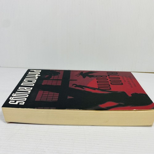 Blood Bound: Mercy Thompson #2 by Patricia Briggs Small Paperback 2008 Fantasy - Picture 5 of 7