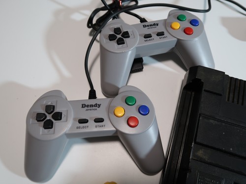 Console Famiclone vintage Dendy Subor sistema di gioco 8 bit - Foto 3 di 10
