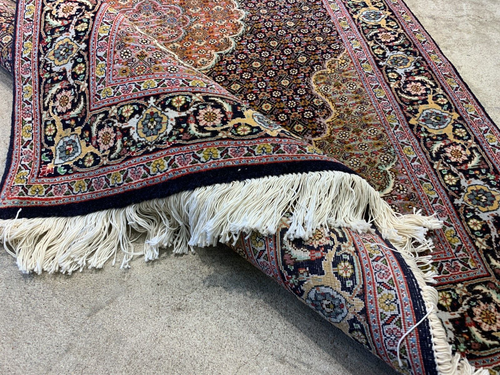 3'6"x5' Fine Hand-Knotted Wool & Silk Blend Tabrize Mahi Area Rug - Picture 8 of 10