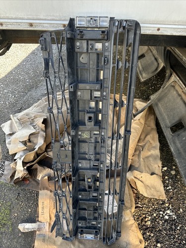 14 15 16 17 18 Toyota 4Runner Front Lower Bumper Grille Trim OEM 52711 35020 - Picture 2 of 3