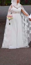 Wedding gown Ivory Floor length size 6. Pre-owned