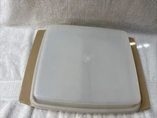 TUPPERWARE Deviled Egg Keeper Carrier Holder & Lid w/ 2 Trays  Pre  Owned #33