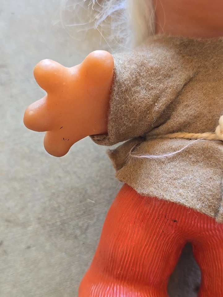 Винтажный DAM эльф тролль Рождество 1980 24-4 Mohair красный шляпа оригинальный наряд 8» редкая - Изображение 4 из 4