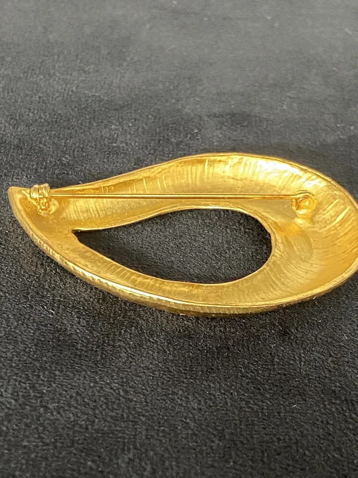 Vintage Modernist Gold Tone Brooch Pin Artisan Abstract Open Shape 2 Inch Jewelr - Изображение 3 из 4