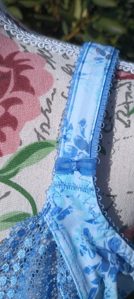 Elomi Lucie 36K Blue Sky Embroidered Lace Underwire Double Secure Straps Bra - Image 4 of 4