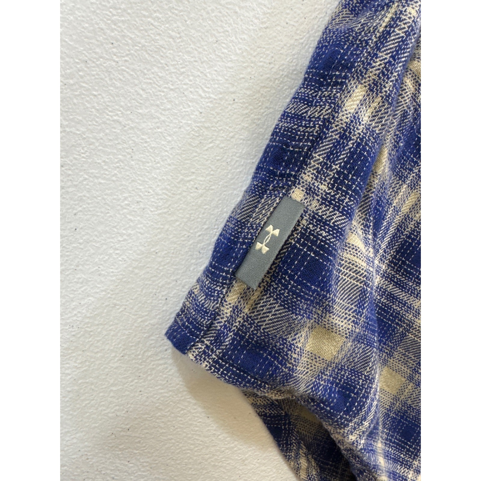 Under Armour Plaid Flannel Button Down Long Sleeve Shirt Men's LG thumbnail 2