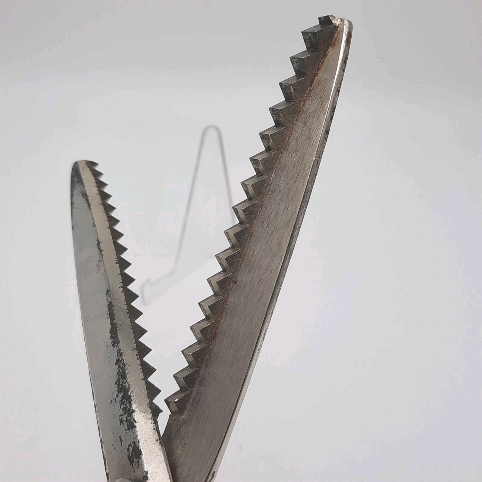 11" Wiss Dressmakers Pinking Shears Scissors Industrial Sewing Vintage USA READ