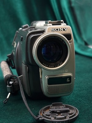 Sony Handycam Vision DCR-TRV9E PAL / For Parts