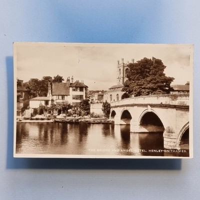 Henley an der Themse Postkarte um 1930 Echtfoto Angel Hotel Pub & Bridge Oxfordshire