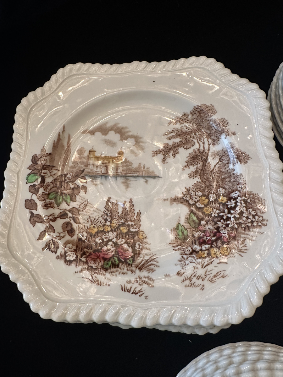 Johnson Bros Castle on the Lake Dinner service 40 pieces England