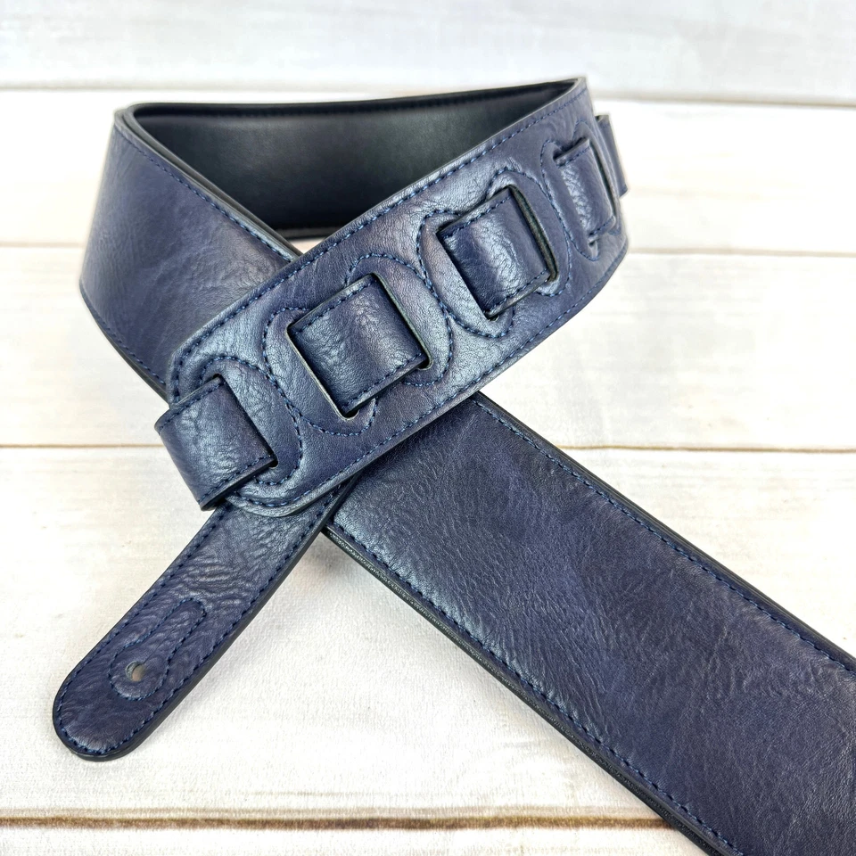 Correa de guitarra acolchada Walker & Williams G-52 azul marino con guante suave parte posterior de cuero Foto 4 de 4