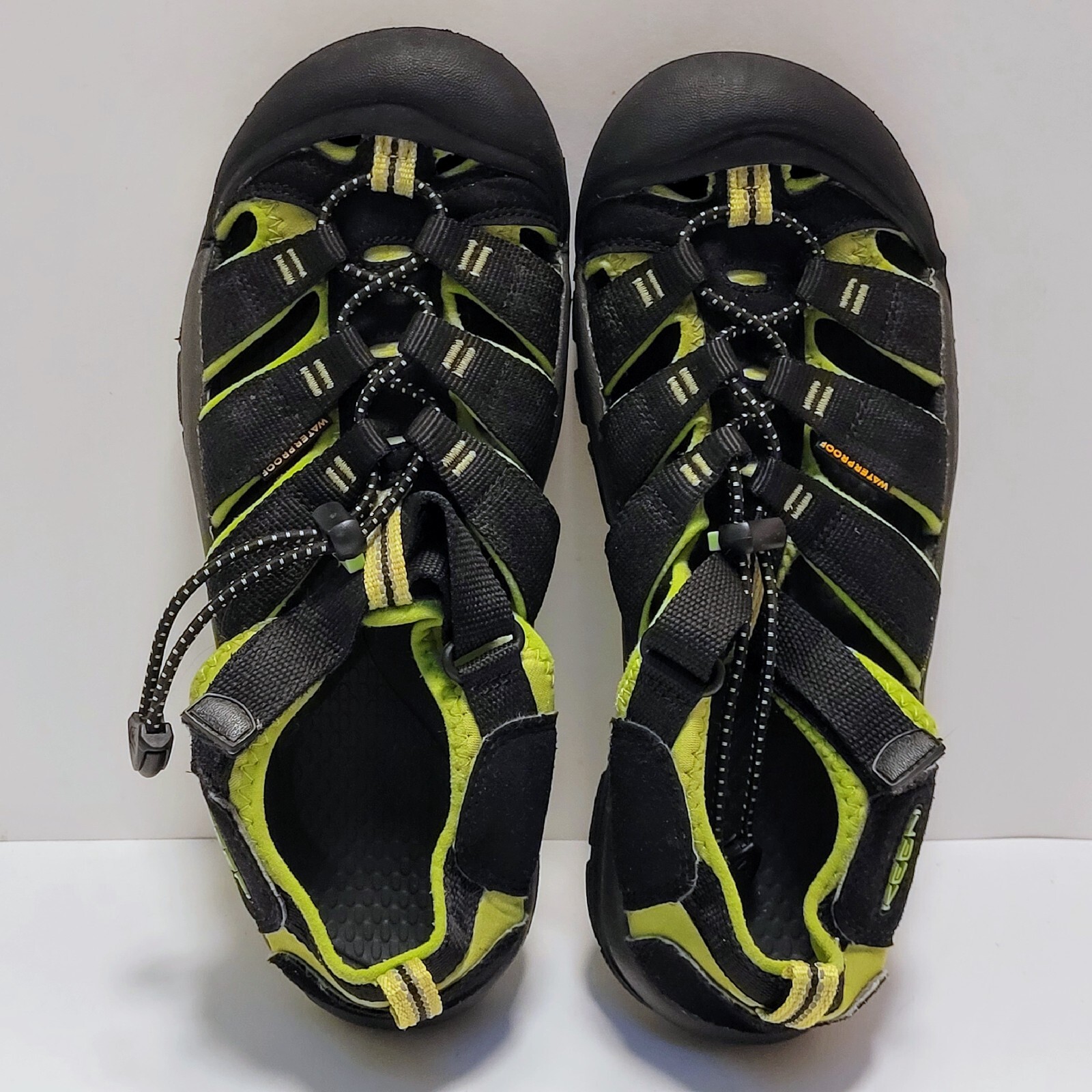 KEEN Newport H2 scarpe sandali impermeabili gioventù 6 nero verde lime 1009965