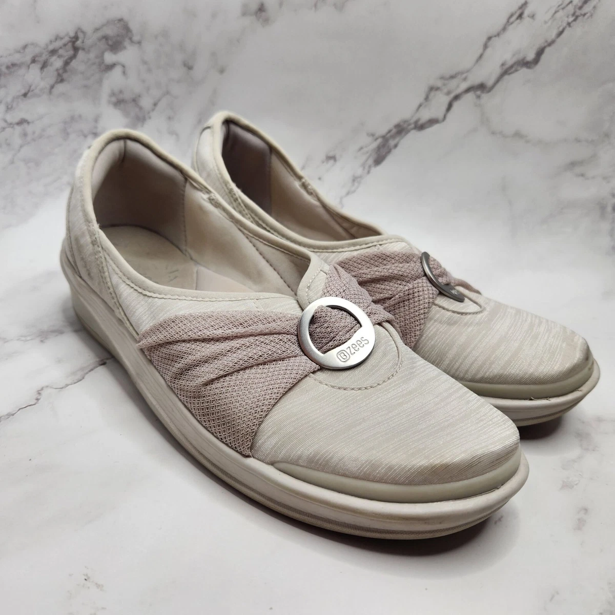 Bzees sales comfort shoes