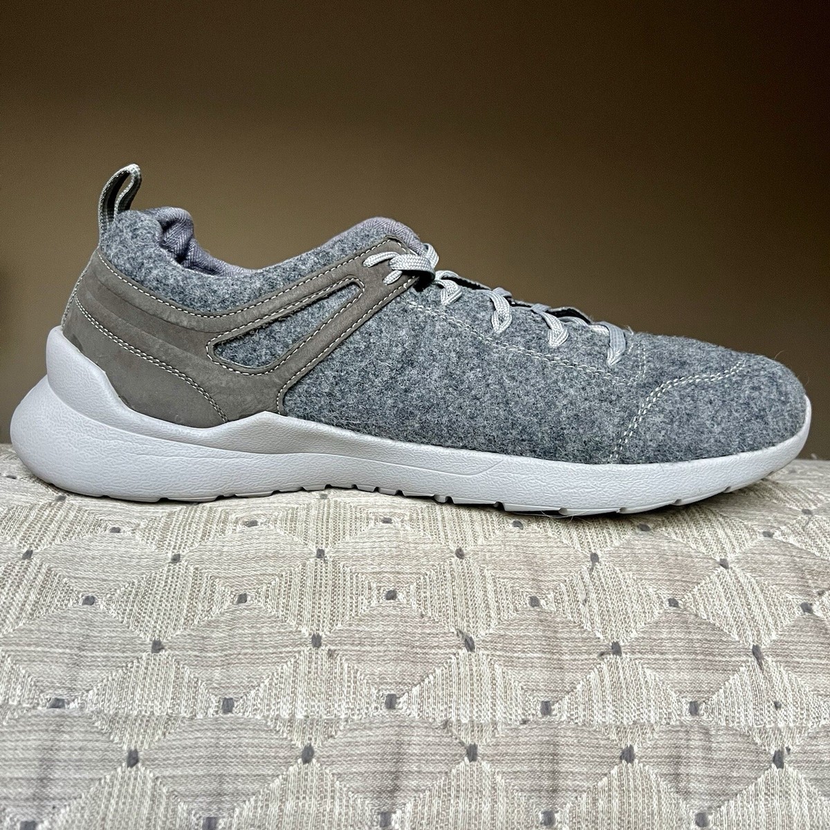 Keen Shoes Mens 8.5 Highland Arway Gray Sneakers Hiking Keen Shoes Mens 8.5 Highland Arway Gray Sneakers Hiking