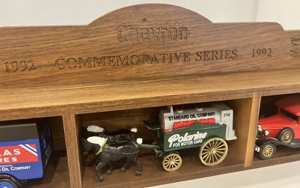 Lledo Chevron Christmas 1992 Commemorative Series Wooden Display Case VHTF Mint  - Image 2 of 4