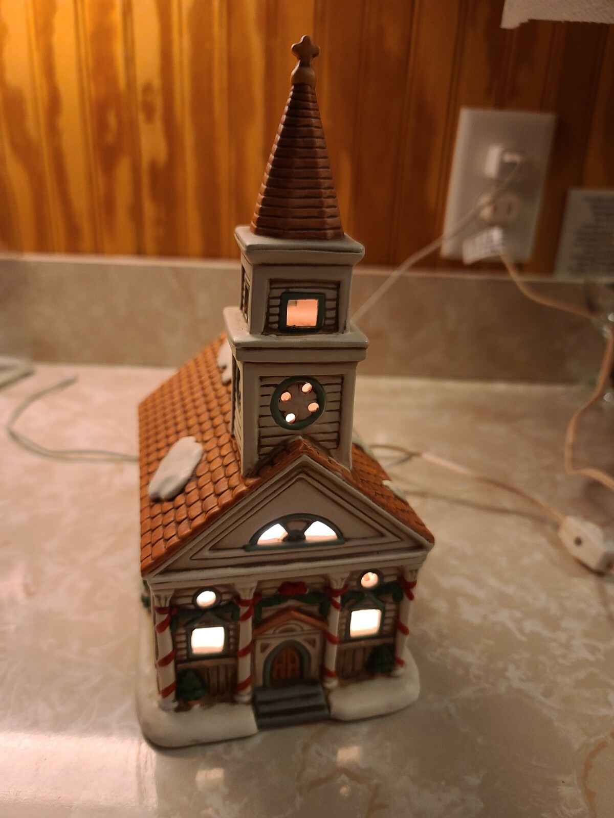 Lefton Colonial Village Collectors Guide - 7imo4yp