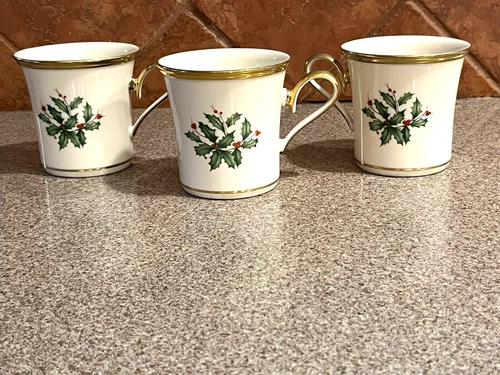 Set Of 3 LENOX HOLIDAY Dimension Coffee Cup Mug w/Gold Rim 3 1/2" Holly Berries