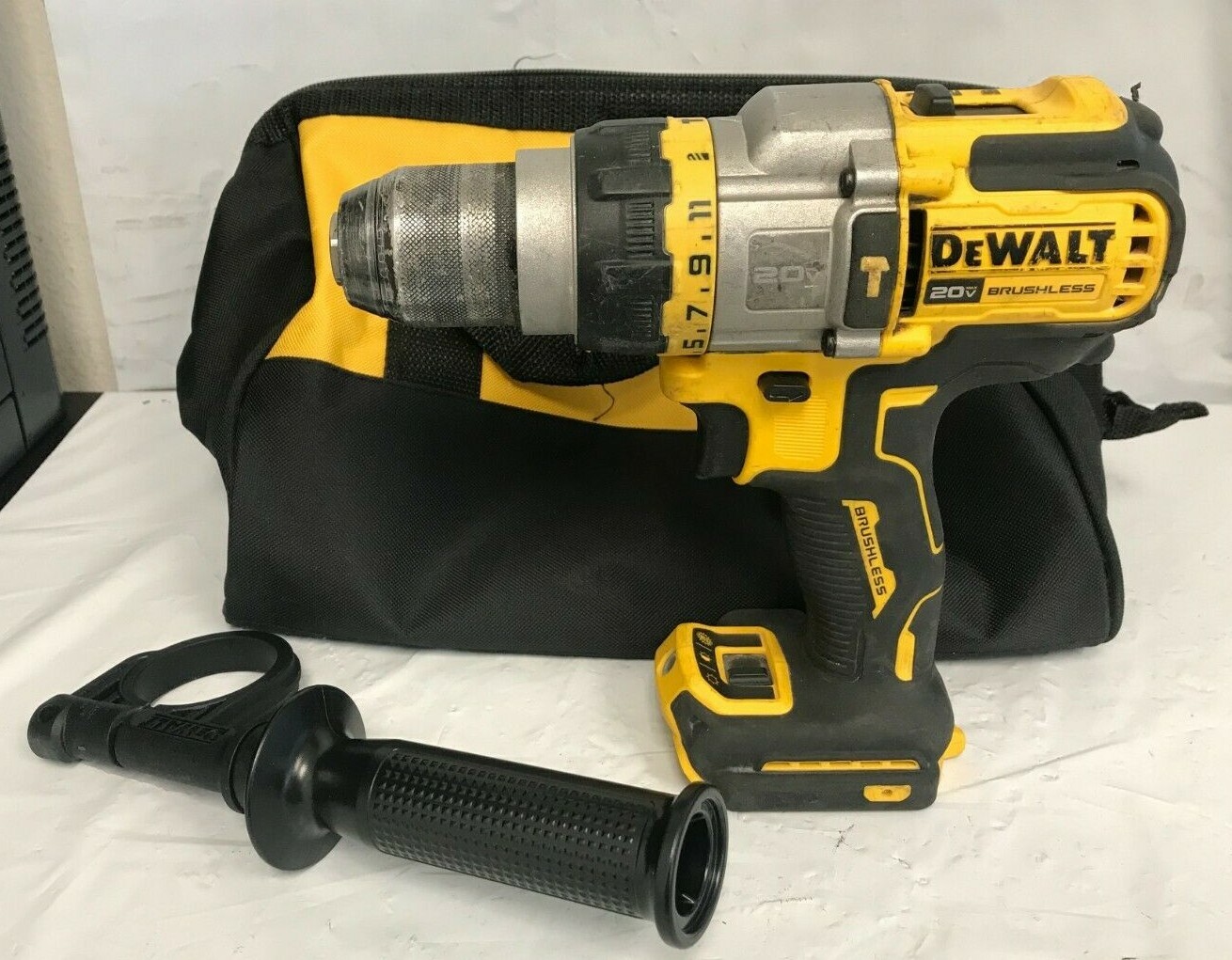 👀 DEWALT DCD999 20volt Max LiIon 1/2″ 1.5ah Battery & Charger Hammer