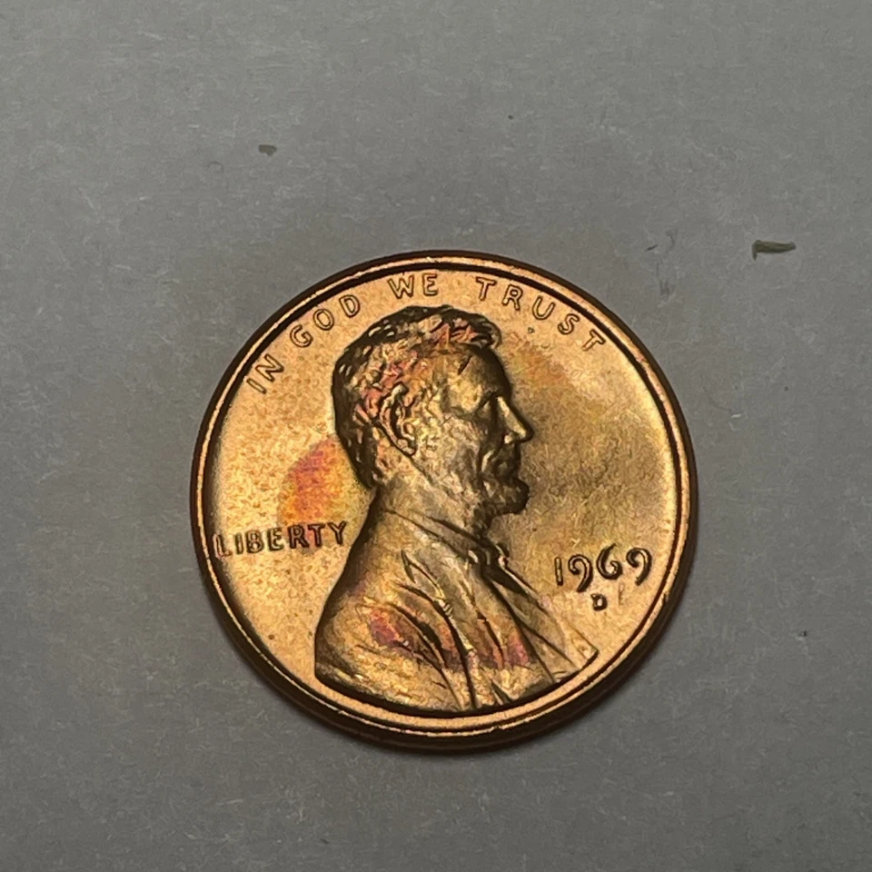 1969-D Lincoln Memorial Cent Penny with Natural Rainbow Toning 122 UNC OBW Roll - Image 2 of 4