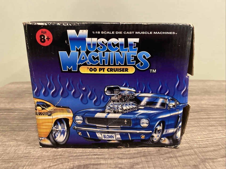 Muscle Machines 1:18 2000 PT Cruiser Metallic Orange - Image 4 of 4