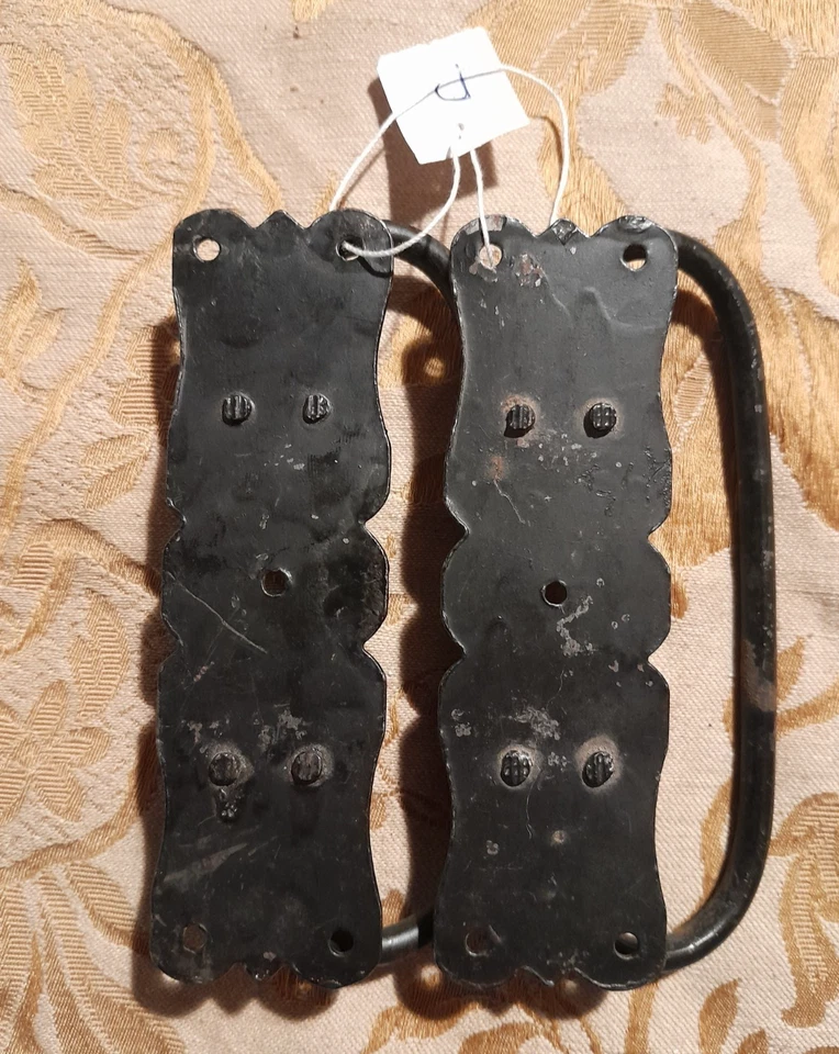 Vecchia coppia maniglie ferro battuto cassetto baule uscio cassa cm11,5xcm3,5 D - Immagine 2 di 4
