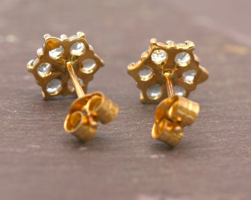 9ct Oro Amarillo Natural Topacio & Diamante Racimo Tuerca Pendientes Británico - Imagen 5 de 8
