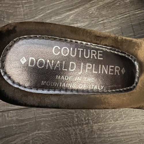 Donald Pliner Keilabsatz Damen Pantoletten Gr. 7 M Dk braun Samt Bronze Lederschnalle - Bild 11 von 23