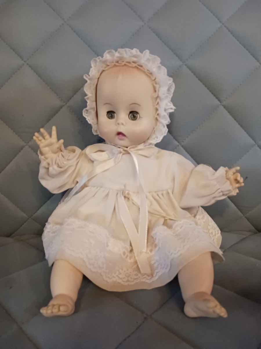 * antique baby doll ୨୧ * 小さな陶器製 の女の子 One Rare Antique Occupied Japan Adorable Jointed Bisque Baby