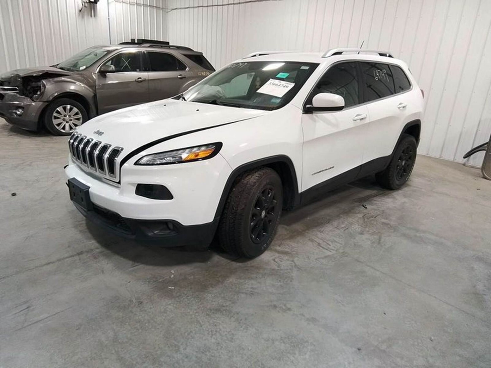 2014 Jeep Grand Cherokee 8.4-Inch Radio Display – OEM NAV UConnect SAT Bluetooth