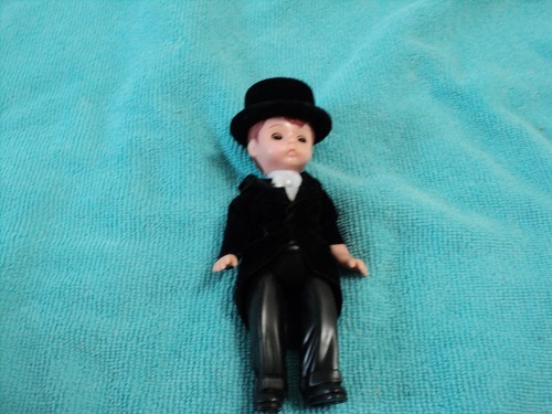 Madame Alexander - McDonald’s Happy Meals Bride and Groom Dolls No tags - Picture 4 of 4