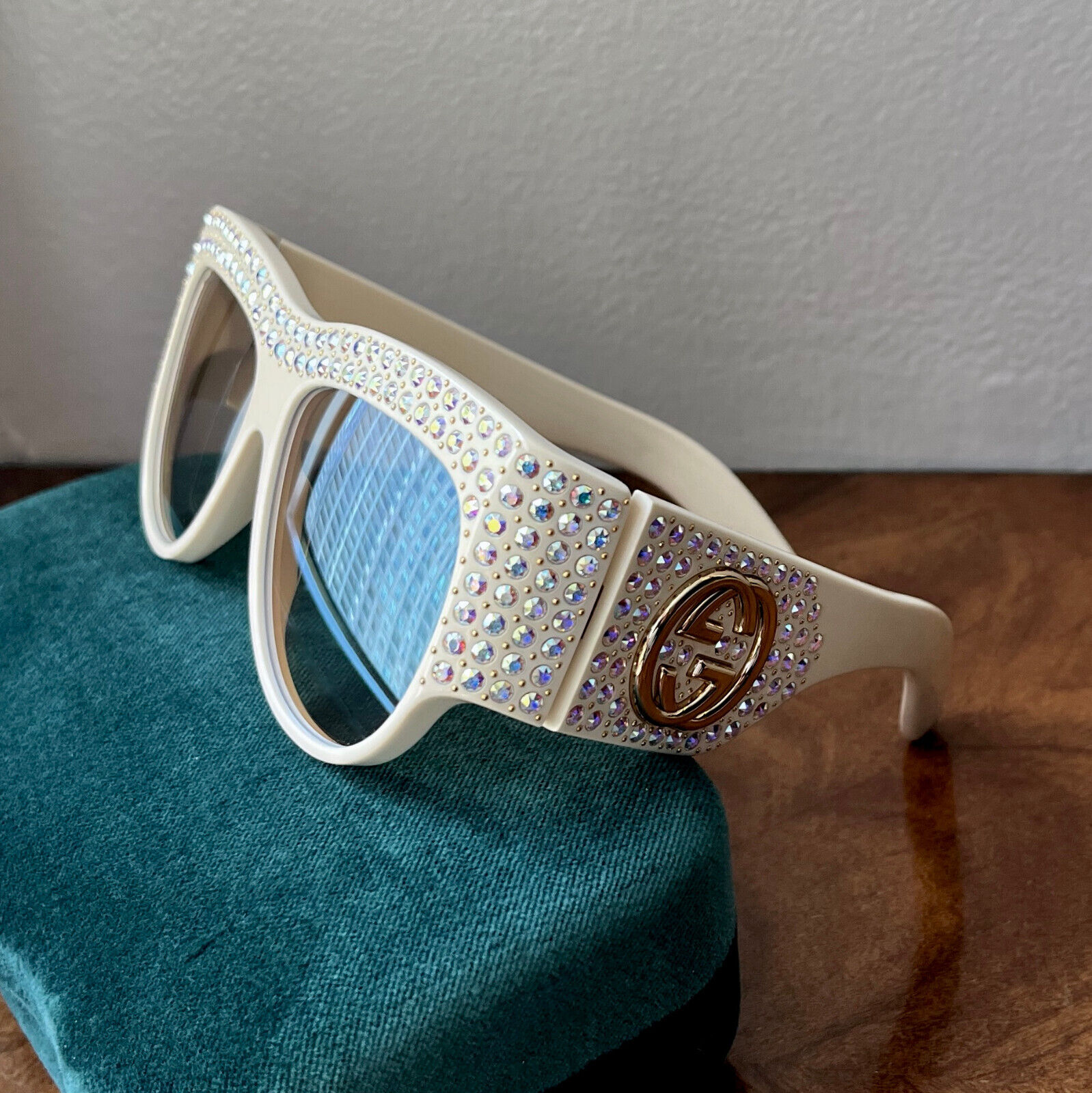 GUCCI HOLLYWOOD FOREVER Ivory W/Iridescent Crystal Mirror Lens Sunglasses  $1450