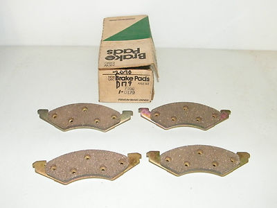 Front Brake Pads D179 1981-1982 1983 Ford Escort Mercury Lynx 1982-1983 LN7 EXP