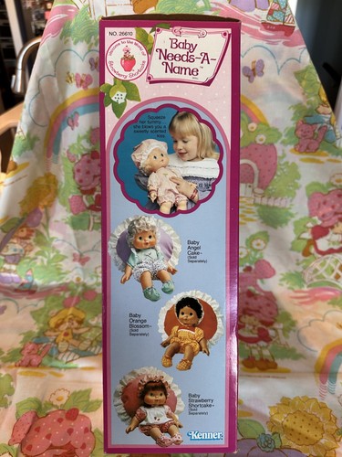 Muñeca de colección Baby Needs-A-Name Blow Kiss 1982 Strawberry Shortcake Kenner SELLADA - Imagen 3 de 7