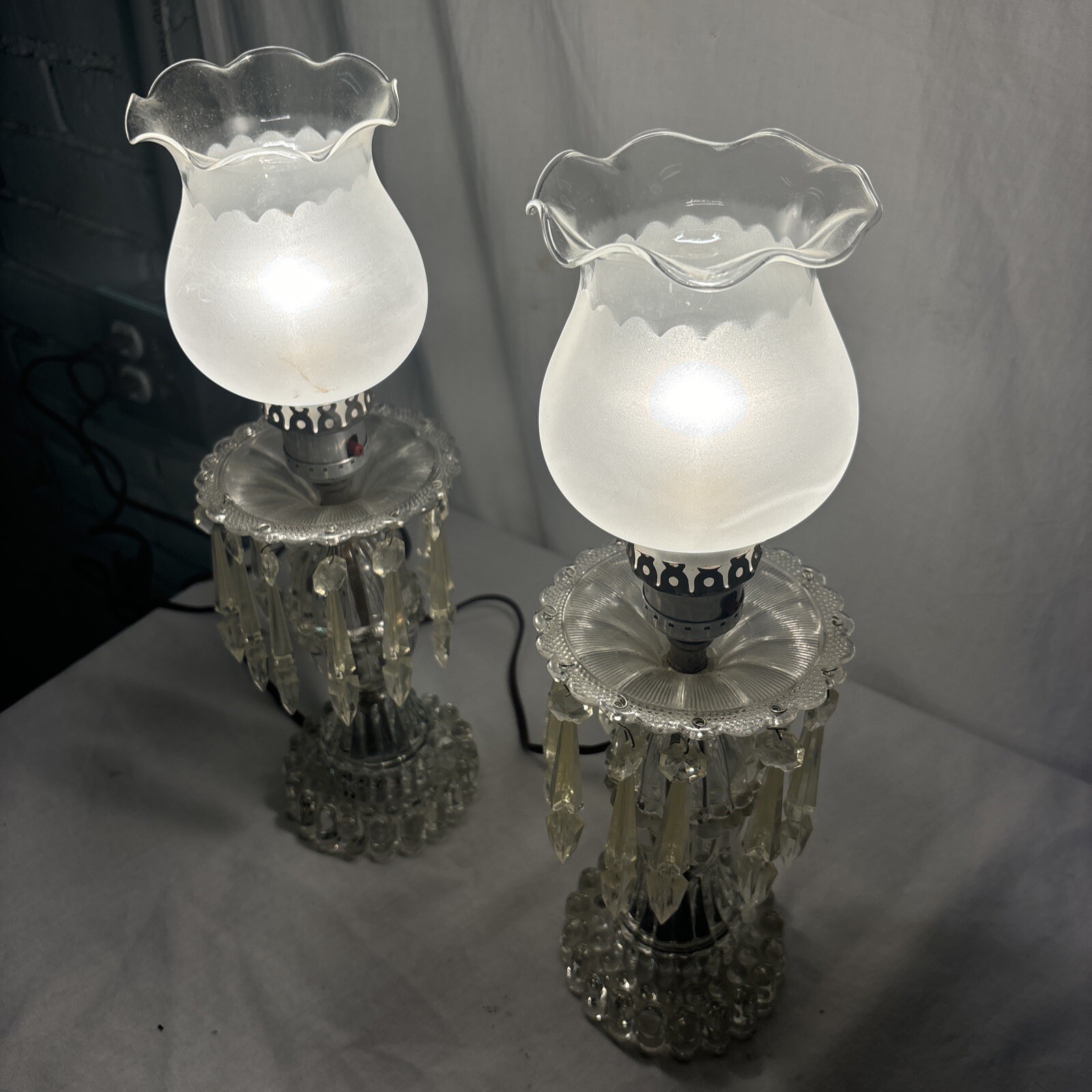 2 VTG MCM Hollywood Regency Boudoir Table Lamps Glass Metal Lucite Prisms A Pair