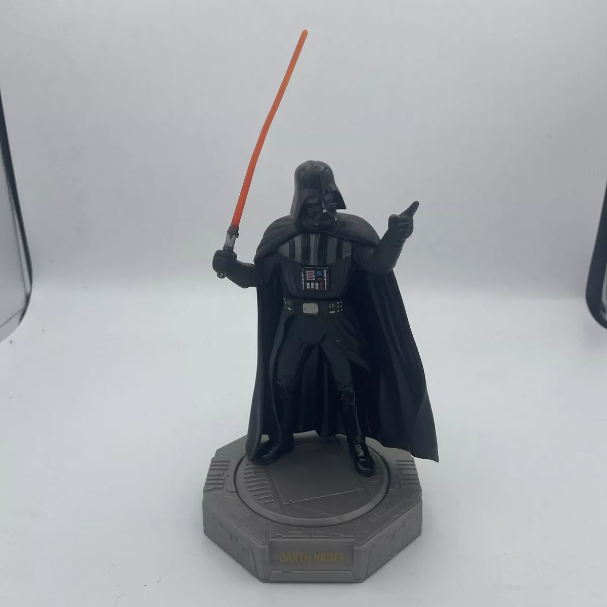 Star Wars Darth Vader Action Figure on Spinning Base 1998 Hasbro