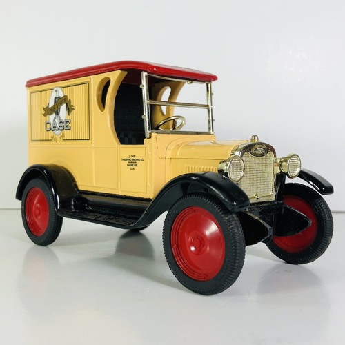 Chevrolet Delivery Van Ertl 1923 Vintage Diecast Case 150 Years Collector Bank - Picture 2 of 12