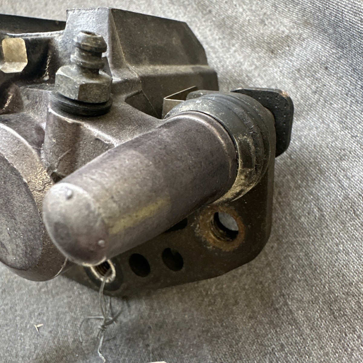 1992 KAWASAKI ZX600 FRONT BRAKE CALIPER | eBay