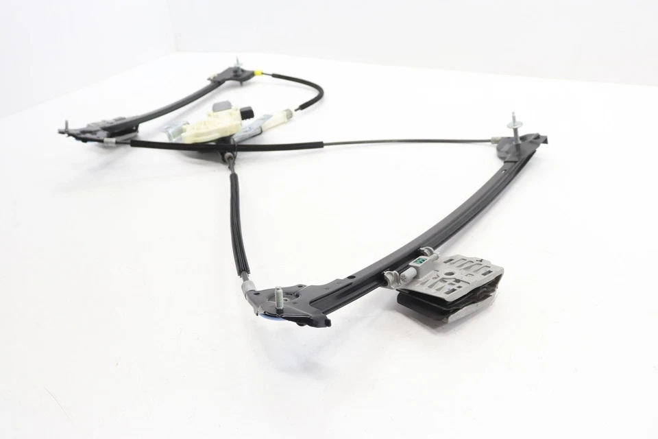 Dodge Challenger 2008-2023 regulador de ventana de puerta delantera izquierda OEM 68370045AA Foto 2 de 4