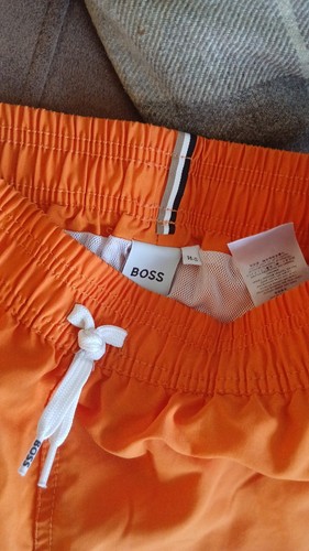 Boys Boss Shorts Age 14 - Picture 3 of 4