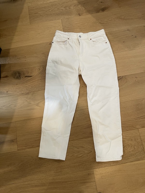 Hm NWOT Women’s White Straight Jeans 8