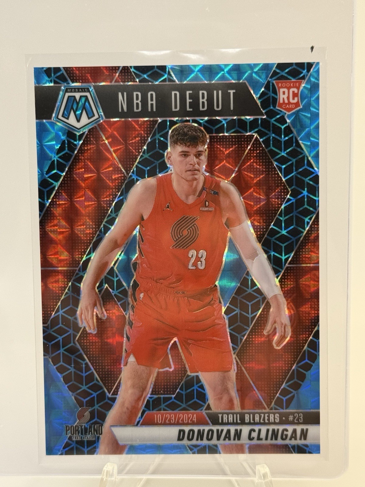 2024-25 Panini Mosaic Donovan Clingan NBA Debut Spectris Blue FOTL /25 RC