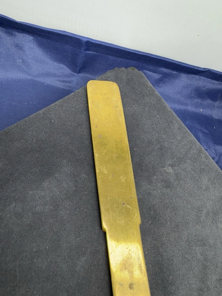 Abridor de letras vintage de latón macizo de los años 40 y 50 monograma Clausen Foto 4 de 4