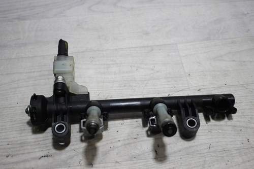 Einspritzleiste mit 2 Düsen 23814-0Q010A Toyota Aygo I AB1 Bj,07