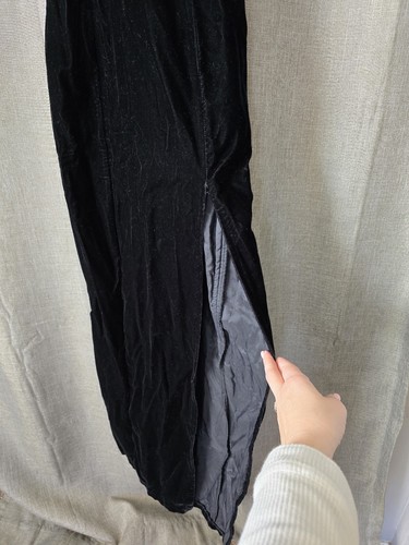 L.A. Glo Vintage 90s Black Velvet Long Gown XS Side Slit White Lace Accent - Bild 3 von 7