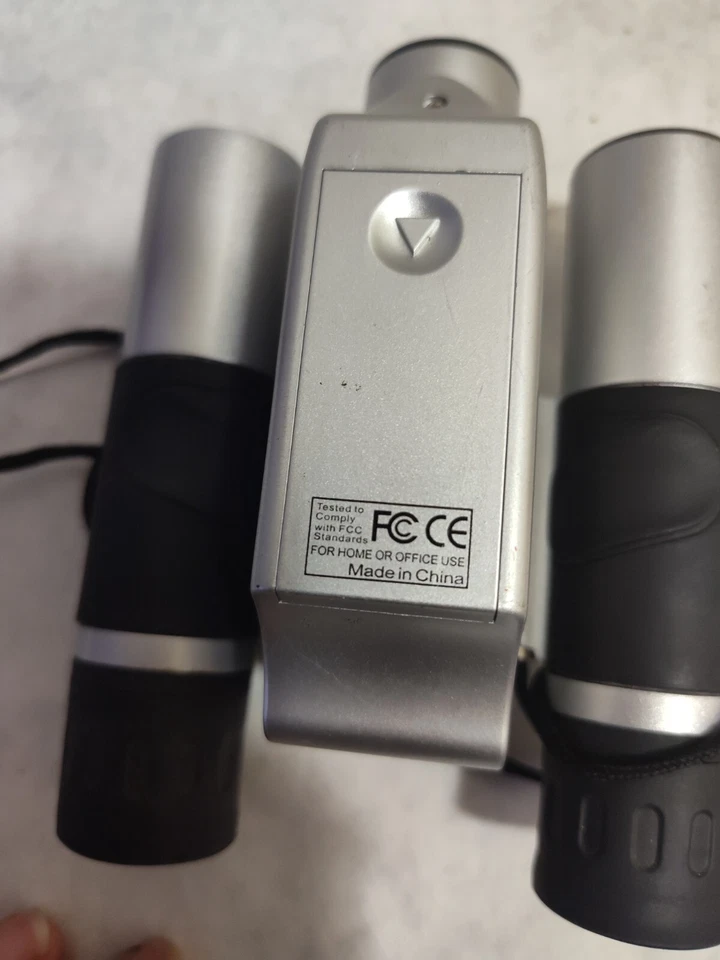 Vivitar Digital 10 x 25 Camera Binocular 303 Ft at 1000 Yds - Image 4 of 4