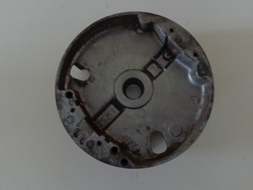 OEM Genuine Briggs and Stratton flywheel 590544 (25F25) - Picture 3 of 4