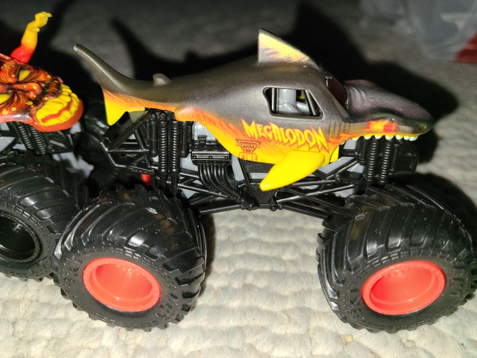 Picture 2 of 7