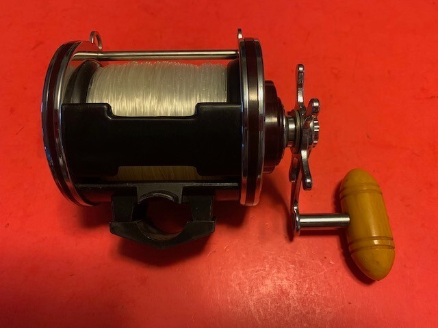 VINTAGE PENN SPECIAL SENATOR 113H 4/0 FISHING REEL NEWELL
